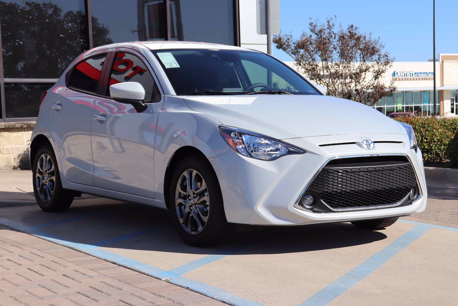 New 2020 Toyota Yaris LE Hatchback 5 Door