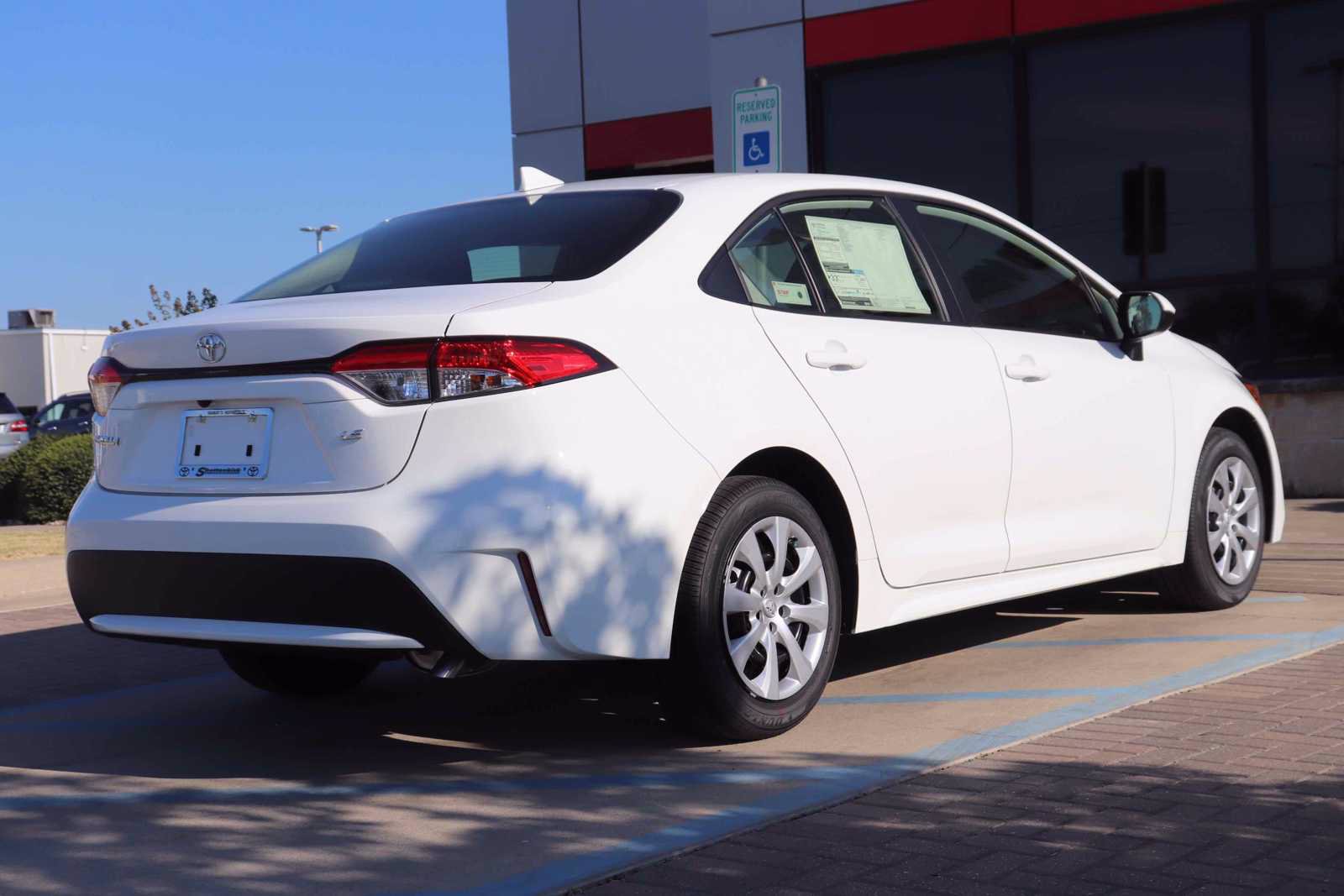 New 2021 Toyota Corolla LE